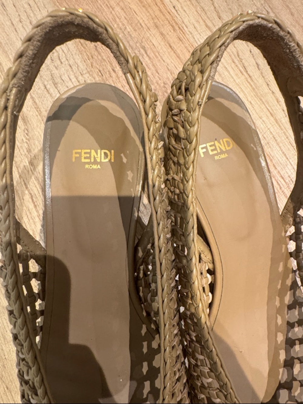Fendi kitten heels size 38 - Picture 9 of 12